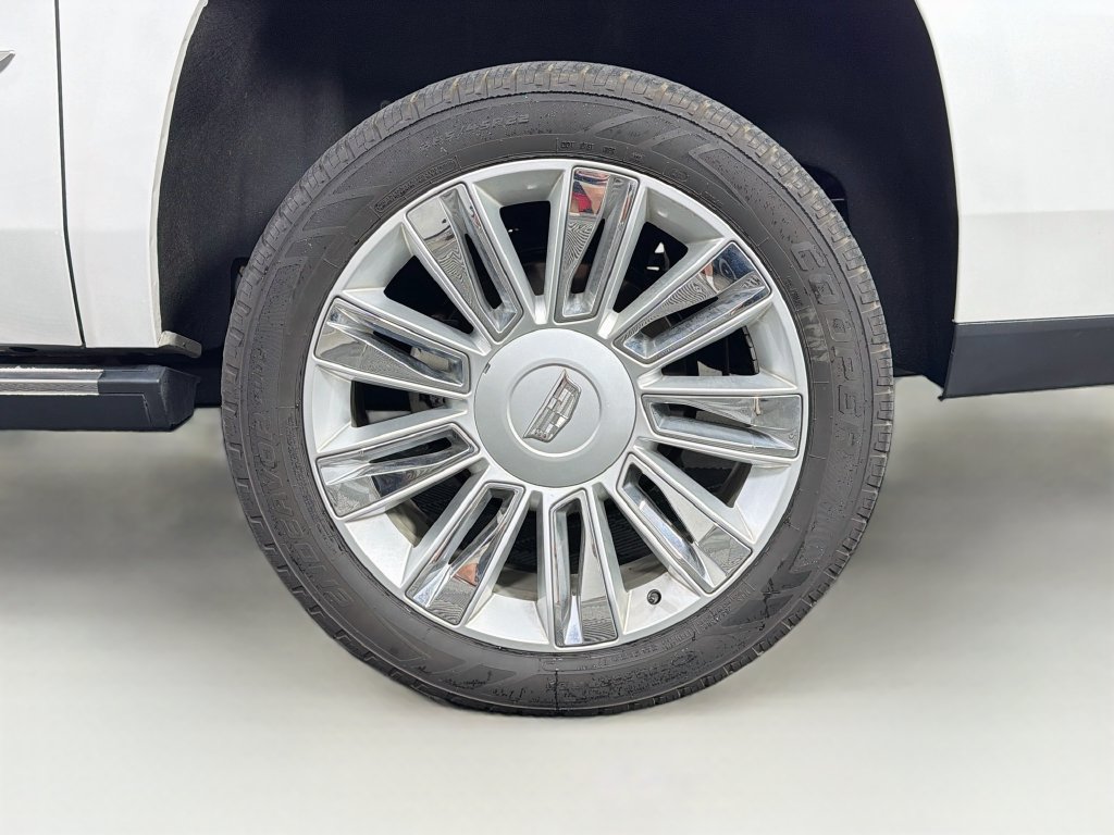 Used 2019 Cadillac Escalade ESV Platinum AWD/4WD image 35
