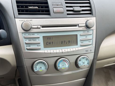 Used 2008 Toyota Camry LE FWD image 22