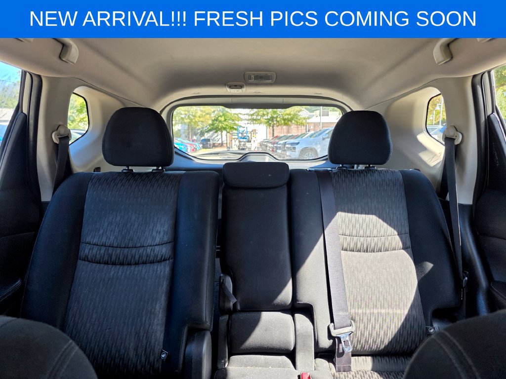 Used 2017 Nissan Rogue S FWD image 12
