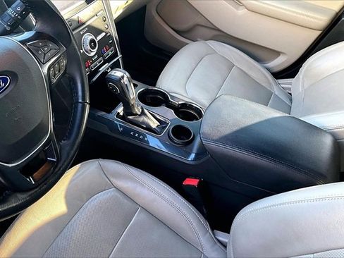 Used 2019 Ford Explorer Limited w/ Ford Safe & Smart Package image 14