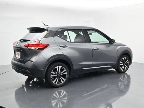 Used 2019 Nissan Kicks SR w/ SR Premium Package FWD image 8