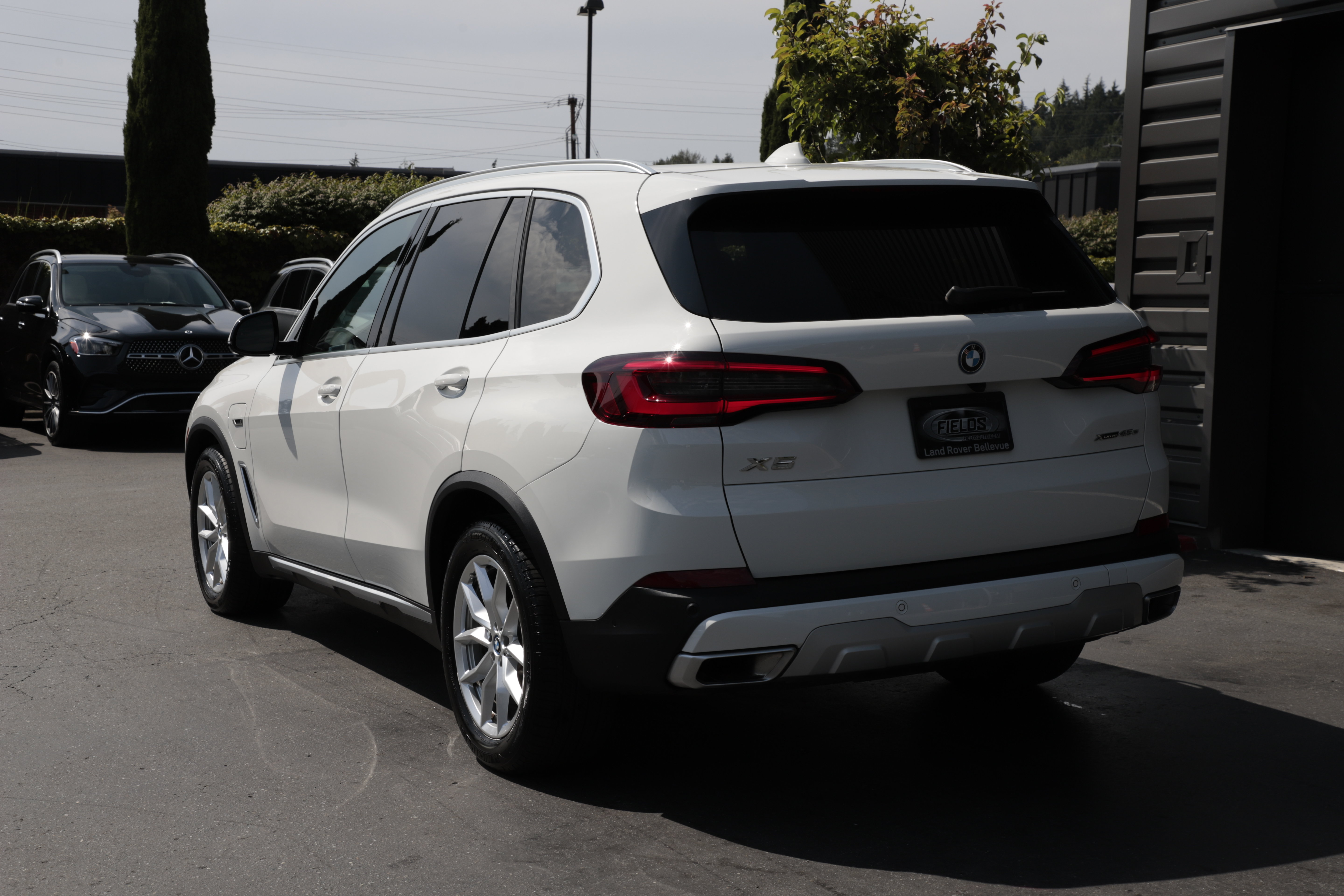 Used 2023 BMW X5 xDrive45e w/ Executive Package AWD/4WD image 4
