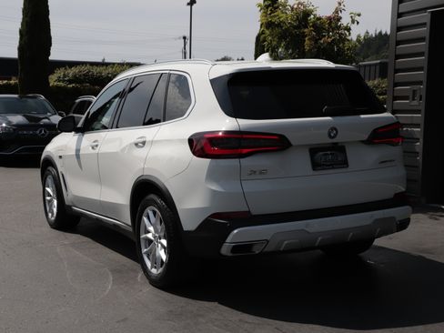 Used 2023 BMW X5 xDrive45e w/ Executive Package AWD/4WD image 4