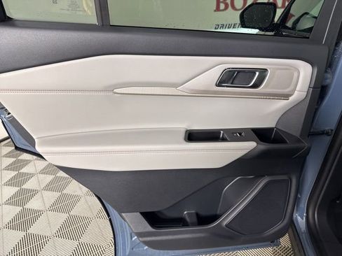 New 2026 Ford Explorer Active w/ Active Comfort Package image 19