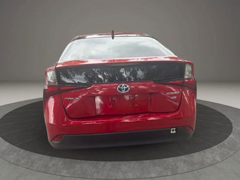 Used 2021 Toyota Prius L Eco image 12