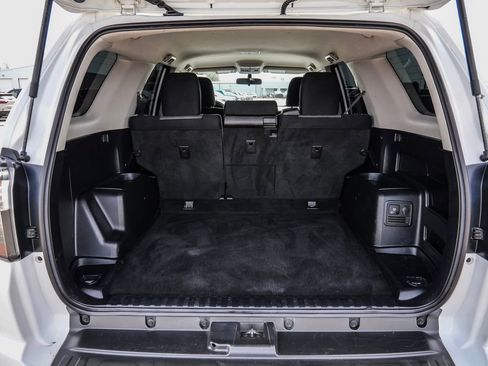 Used 2018 Toyota 4Runner SR5 image 14