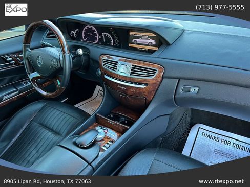 Used 2013 Mercedes-Benz CL 550 4MATIC image 34