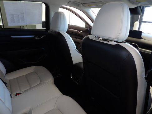 Certified 2024 MAZDA CX-5 AWD 2.5 S w/ Preferred Package image 17