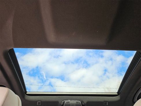 Certified 2023 BMW 540i xDrive w/ Premium Package image 19