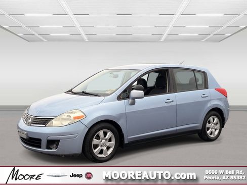 Used 2009 Nissan Versa Hatchback w/ Convenience Pkg FWD image 1