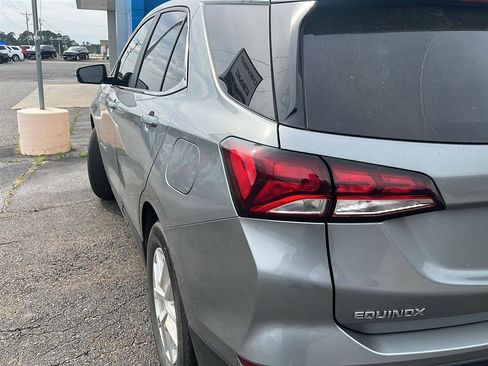Used 2023 Chevrolet Equinox LT image 7