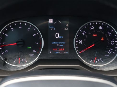 Used 2019 Toyota RAV4 XLE Premium FWD image 18