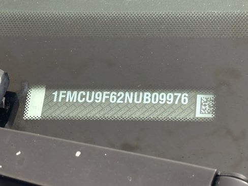 Used 2022 Ford Escape S image 22