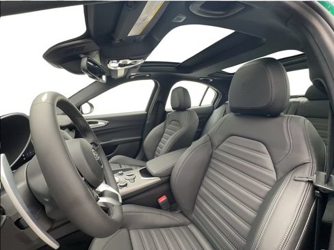 New 2026 Alfa Romeo Giulia w/ Driving Assist Package RWD image 19