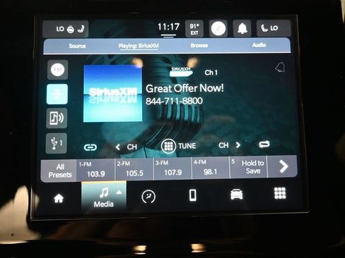 Used 2023 Jeep Grand Cherokee Altitude AWD/4WD image 13