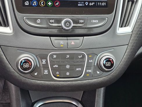 Used 2025 Chevrolet Malibu LT FWD image 23