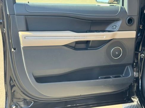 Certified 2024 Ford Expedition Limited image 11