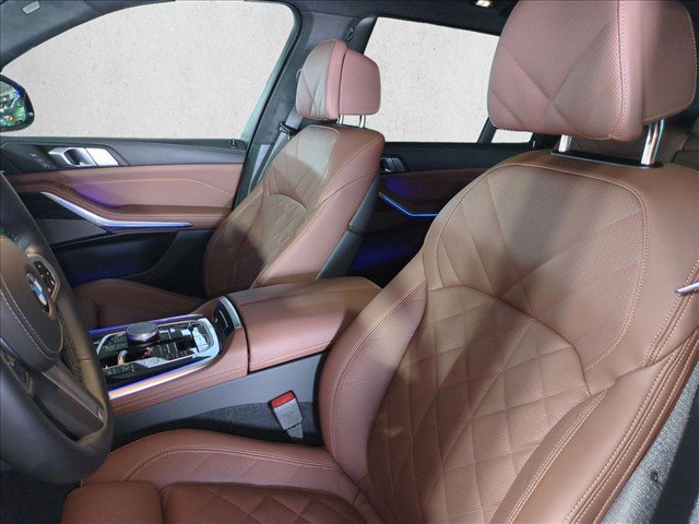 Used 2027 BMW X7 xDrive40i w/ M Sport Package AWD/4WD image 16