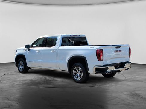 Used 2023 GMC Sierra 1500 SLE w/ X31 Off-Road Package AWD/4WD image 5