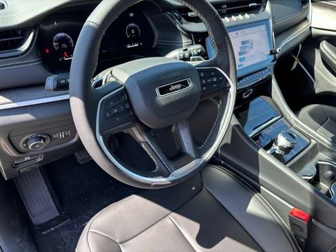 Certified 2026 Jeep Grand Cherokee Limited w/ Limited Altitude Package AWD/4WD image 14