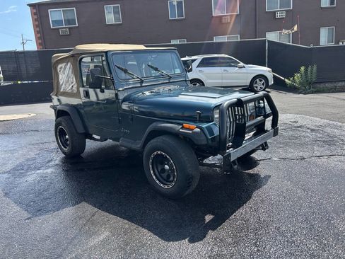 Used 1993 Jeep Wrangler Base 2dr 4WD SUV image 39