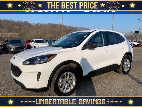 Used 2022 Ford Escape SE w/ Cold Weather Package image 1