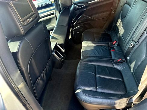 Used 2012 Porsche Cayenne image 27