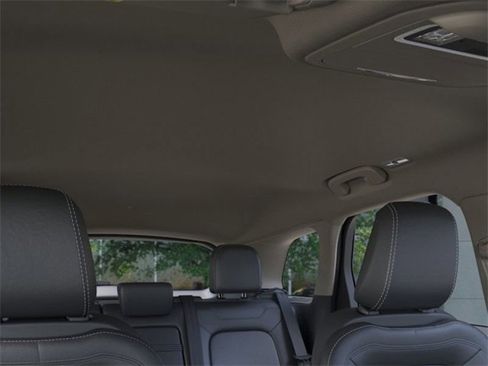 New 2026 Lincoln Corsair Reserve image 22