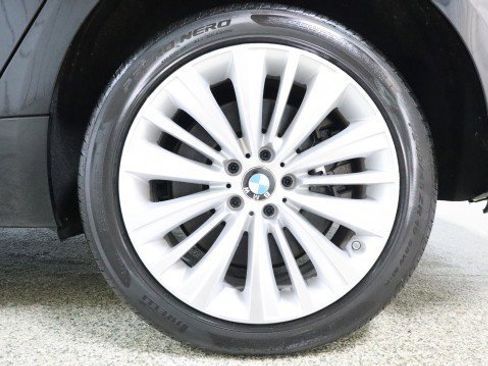 Used 2017 BMW 550i Gran Turismo xDrive image 24