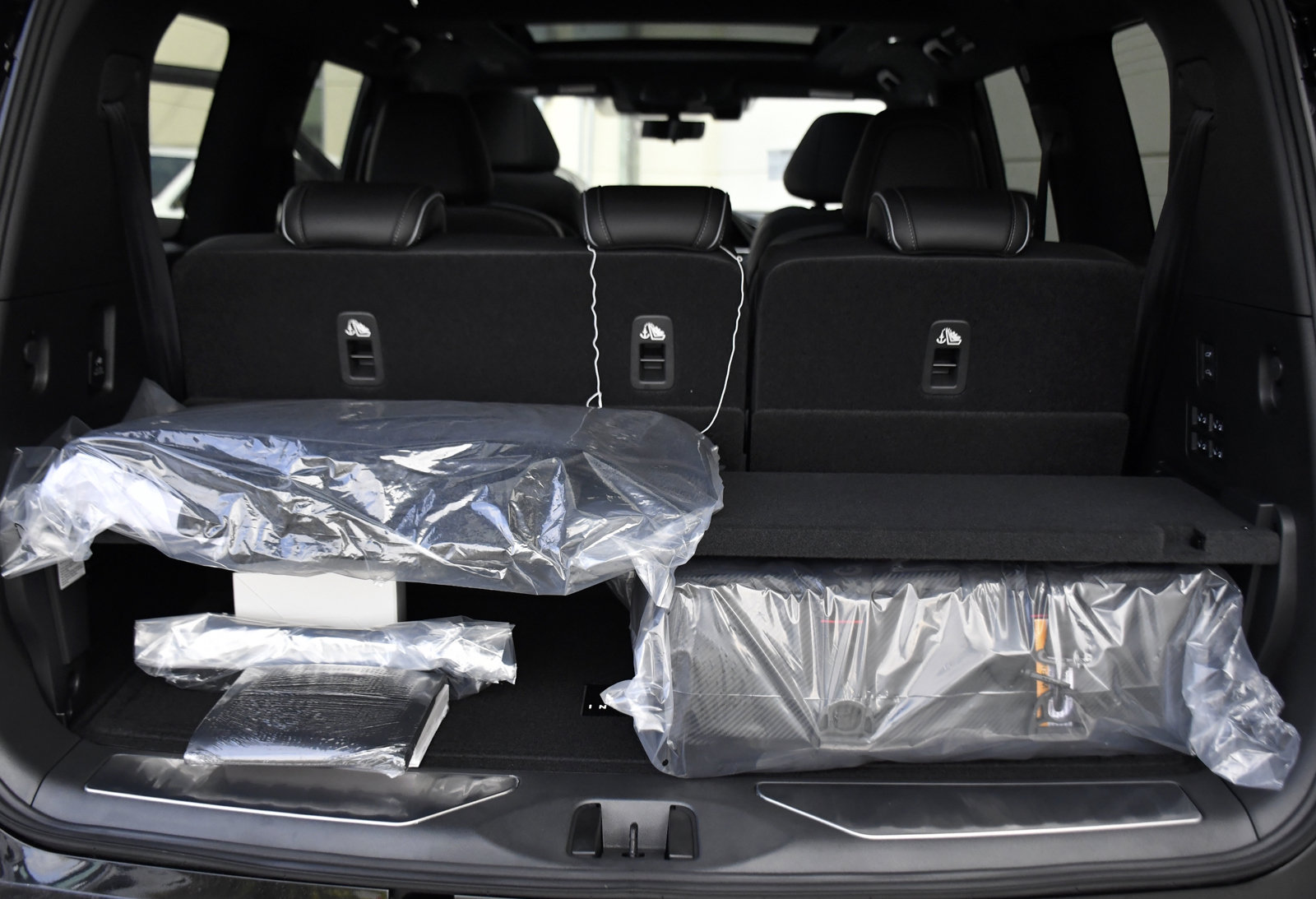 New 2026 INFINITI QX80 Autograph w/ Premium Cargo Package AWD/4WD image 42