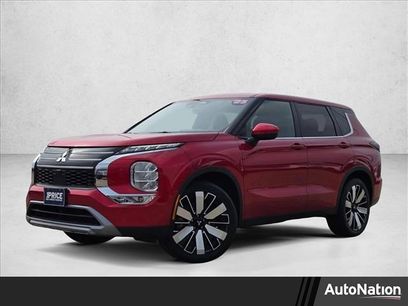 Used 2025 Mitsubishi Outlander SE