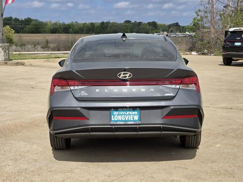 New 2026 Hyundai Elantra Blue FWD image 4