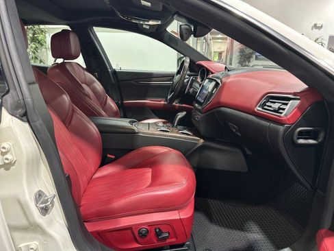 Used 2019 Maserati Ghibli S GranLusso RWD image 48