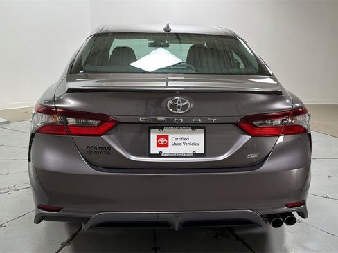 Used 2024 Toyota Camry SE image 4
