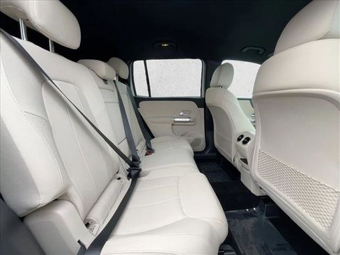 Certified 2025 Mercedes-Benz GLB 250 4MATIC image 19