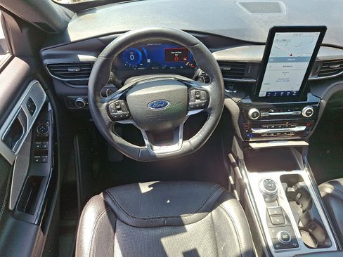Used 2022 Ford Explorer ST w/ Equipment Group 401A AWD/4WD image 12