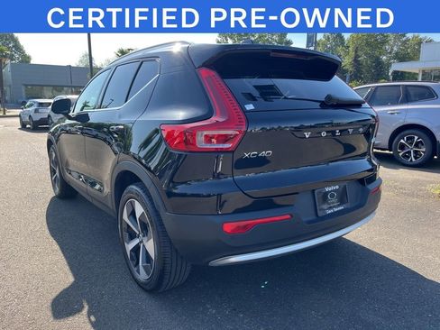 Certified 2025 Volvo XC40 B5 Plus AWD/4WD image 3