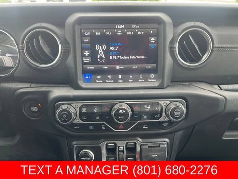 Used 2022 Jeep Wrangler Unlimited Sahara w/ Cold Weather Group AWD/4WD image 22