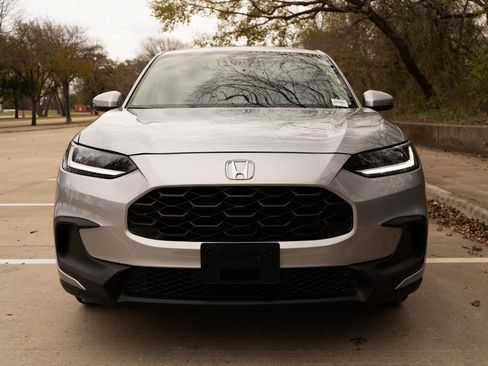 Certified 2025 Honda HR-V LX image 3