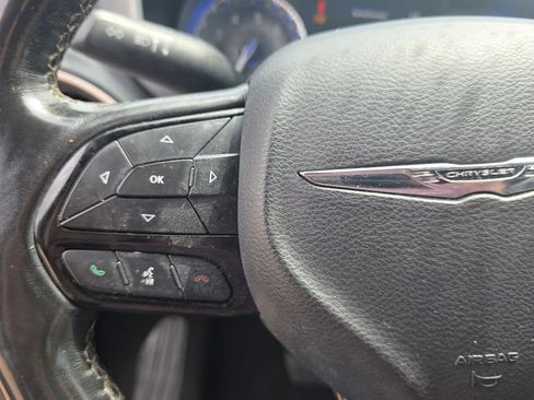 Used 2020 Chrysler Pacifica Touring-L Plus w/ Advanced Safetytec Group FWD image 16