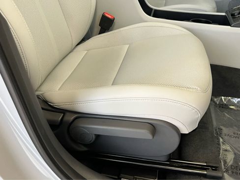 New 2026 Hyundai Kona SEL Premium image 18