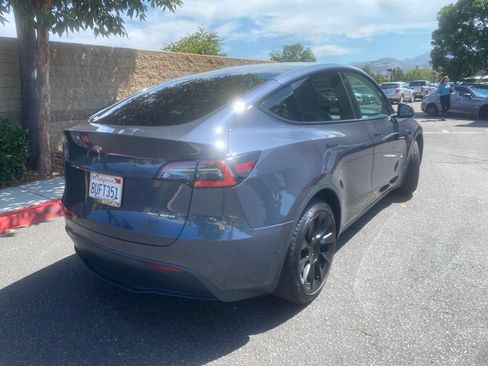 Used 2020 Tesla Model Y Long Range AWD/4WD image 8