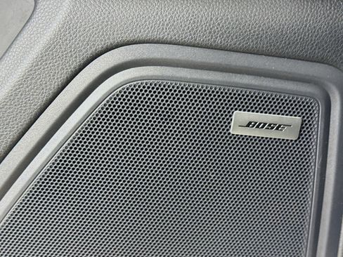 Certified 2024 Porsche Macan AWD/4WD image 12