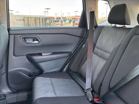 Used 2025 Nissan Rogue SV AWD/4WD image 40