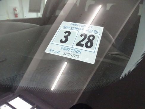 Used 2023 GMC Acadia SLE w/ Driver Convenience Package image 28