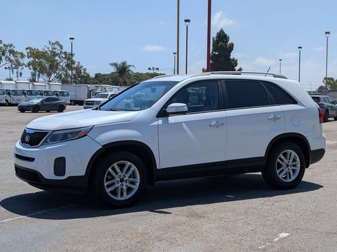 Used 2015 Kia Sorento LX FWD image 3