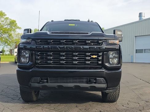 Used 2022 Chevrolet Silverado 2500 Custom w/ Infotainment Package AWD/4WD image 2
