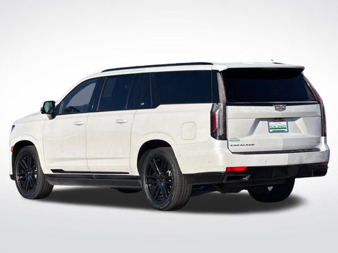 Used 2022 Cadillac Escalade ESV Sport Platinum image 5