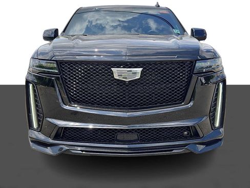 Used 2023 Cadillac Escalade ESV V w/ LPO, ONYX Package AWD/4WD image 2