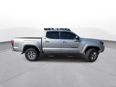 Used 2019 Toyota Tacoma SR5 RWD image 5